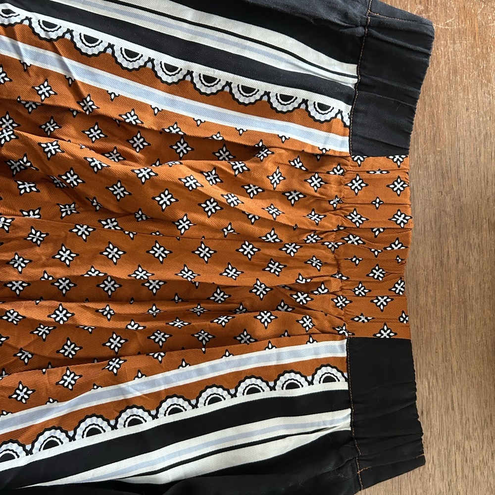 Anthropologie Orange and Black Wide Leg Pants with Striking Pattern - Picture 6 of 6